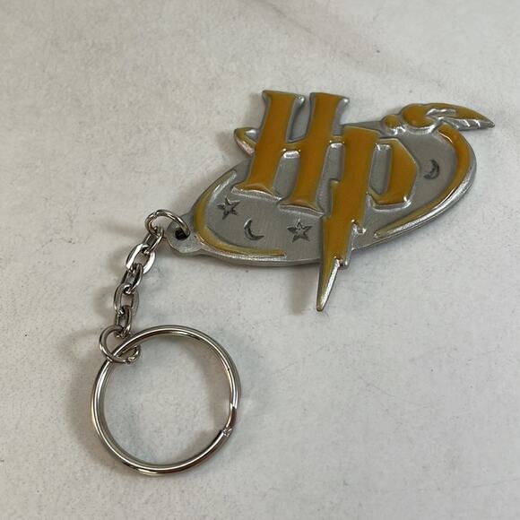 Harry Potter Vintage Quiddich Hogwarts Golden Snitch Metal Keychain - Picture 2 of 5